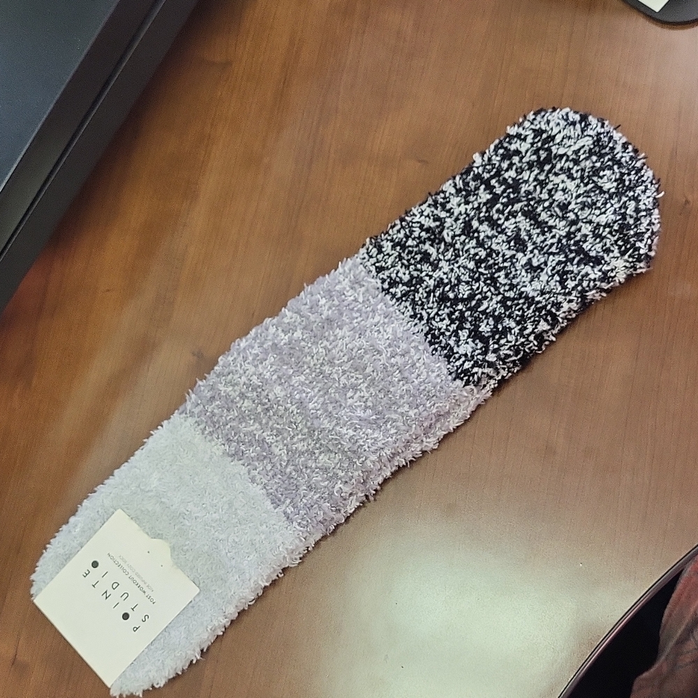 Bundle 2/$30! NWT Pointe Studio aloe infused socks